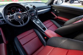 Porsche Cayman 718 2024