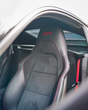 Porsche Cayman 718 GT4 2020