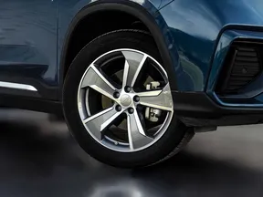 Geely Okavango 2025