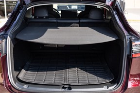 Tesla Model Y Long Range 2024