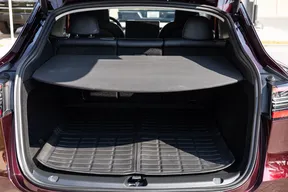 Tesla Model Y Long Range 2024