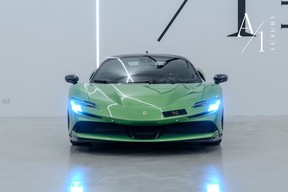 Ferrari SF90 Stradale 2021