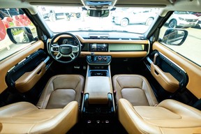 Land Rover Defender 90 2023