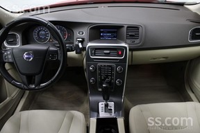 Volvo V60 2011