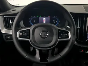 Volvo XC60 2022