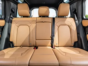 Land Rover Defender 110 2025