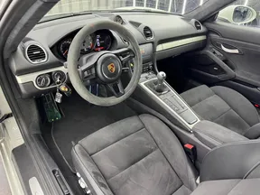 Porsche Cayman 718 GT4 2020