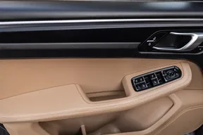 Porsche Macan 2021
