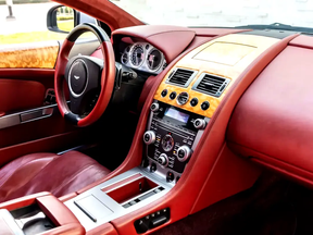 Aston Martin DB9 2010