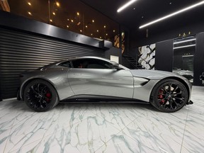 Aston Martin V8 Vantage 2019