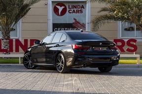 BMW 3 Series 330 2021