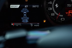 Ferrari F8 Tributo 2021