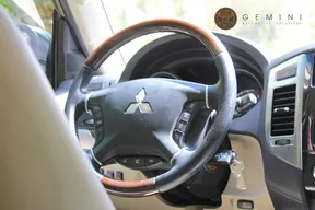 Mitsubishi Pajero / Shogun / Montero 2020