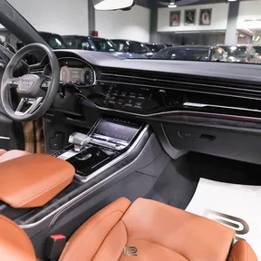 Audi Q8 2025