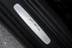Porsche Cayman 718 GT4 2023