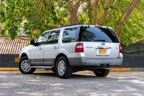 Ford Expedition Limo 2014