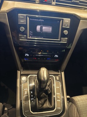 Volkswagen Passat 2021