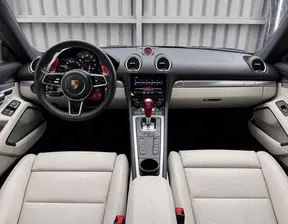 Porsche Cayman 718 2024