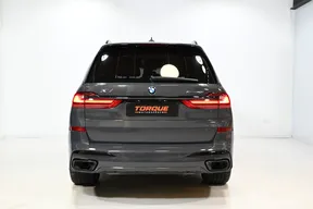 BMW X7 40 2022