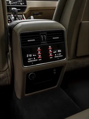 Porsche Cayenne 2022