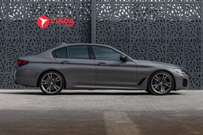 BMW 5 Series M550 2022