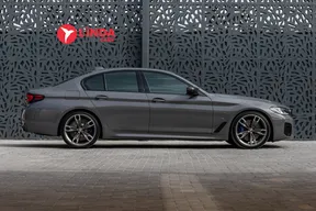 BMW 5 Series M550 2022