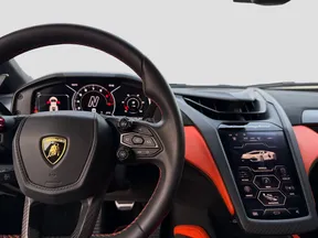 Lamborghini Revuelto 2024