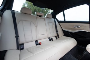 BMW 3 Series 330 2019