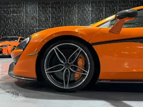 McLaren 570S 2016