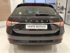 Škoda Superb Combi 2021