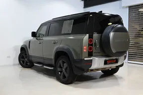 Land Rover Defender Octa 2022