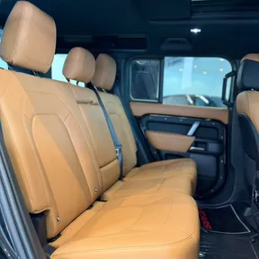 Land Rover Defender 110 2023