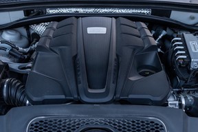 Porsche Macan S 2024