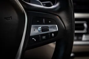 BMW 3 Series 330 2019