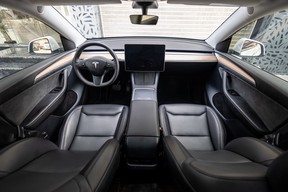 Tesla Model Y Standard Range 2023