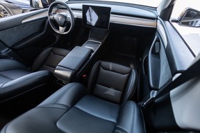 Tesla Model Y Long Range 2024