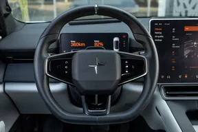 Polestar 4 2025