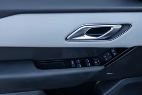 Land Rover Range Rover Velar 2025