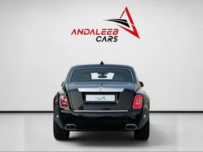 Rolls-Royce Phantom 2025