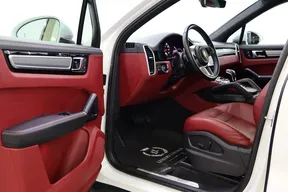 Porsche Cayenne 2023