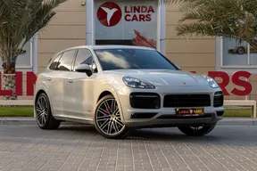 Porsche Cayenne GTS 2021