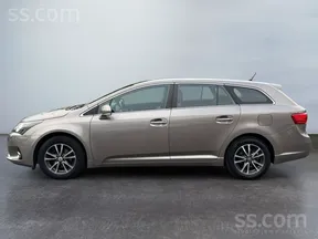 Toyota Avensis 2015