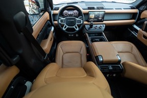 Land Rover Defender 110 2024