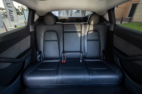 Tesla Model Y Long Range 2024