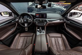 BMW 5 Series M550 2022