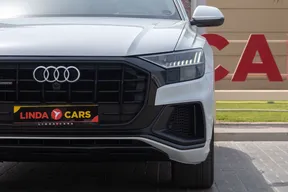 Audi Q8 2021