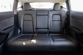 Tesla Model Y Long Range 2024