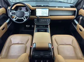 Land Rover Defender 2023