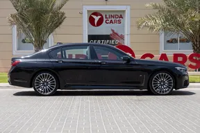 BMW 7 Series 750 2021