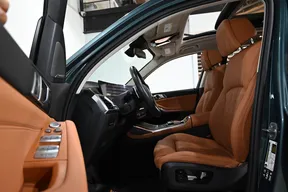 BMW X7 40 2025